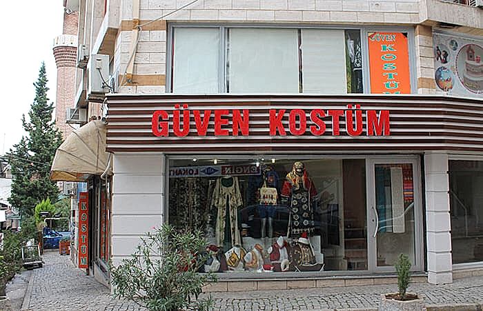 Güven Kostüm